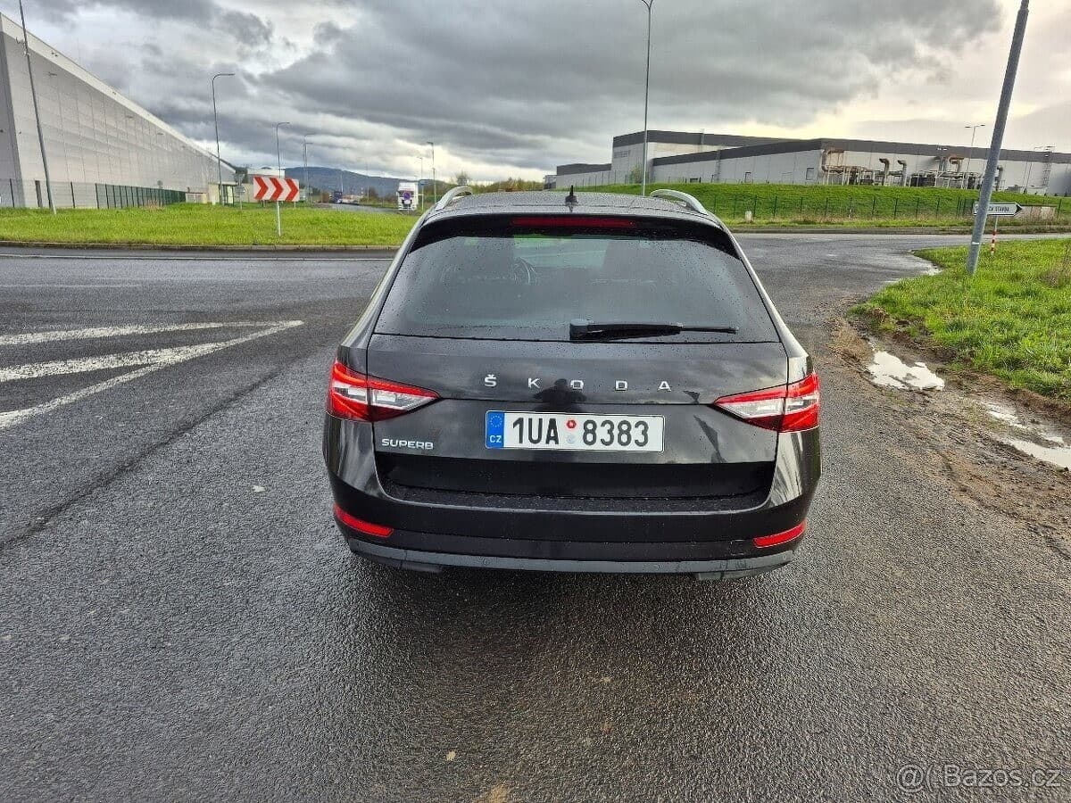 2016 Škoda SUPERB - 9