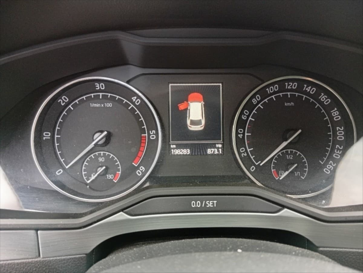 Škoda SUPERB - 10