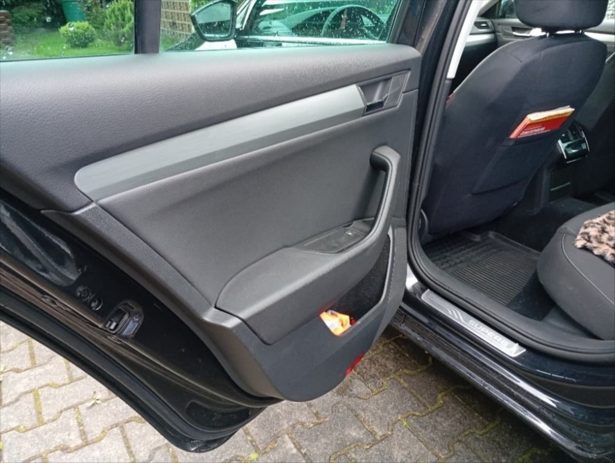 Škoda SUPERB - 9