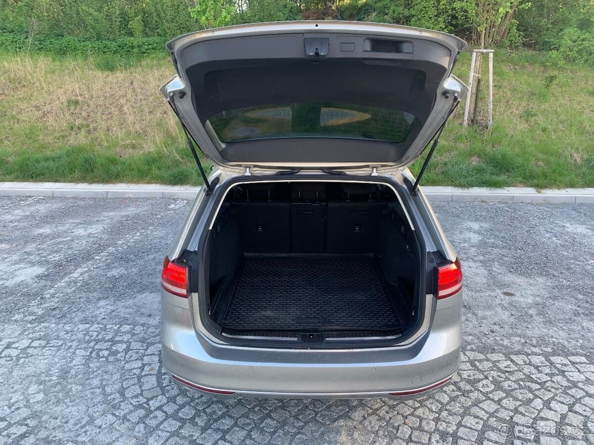 2015 Volkswagen PASSAT - 10