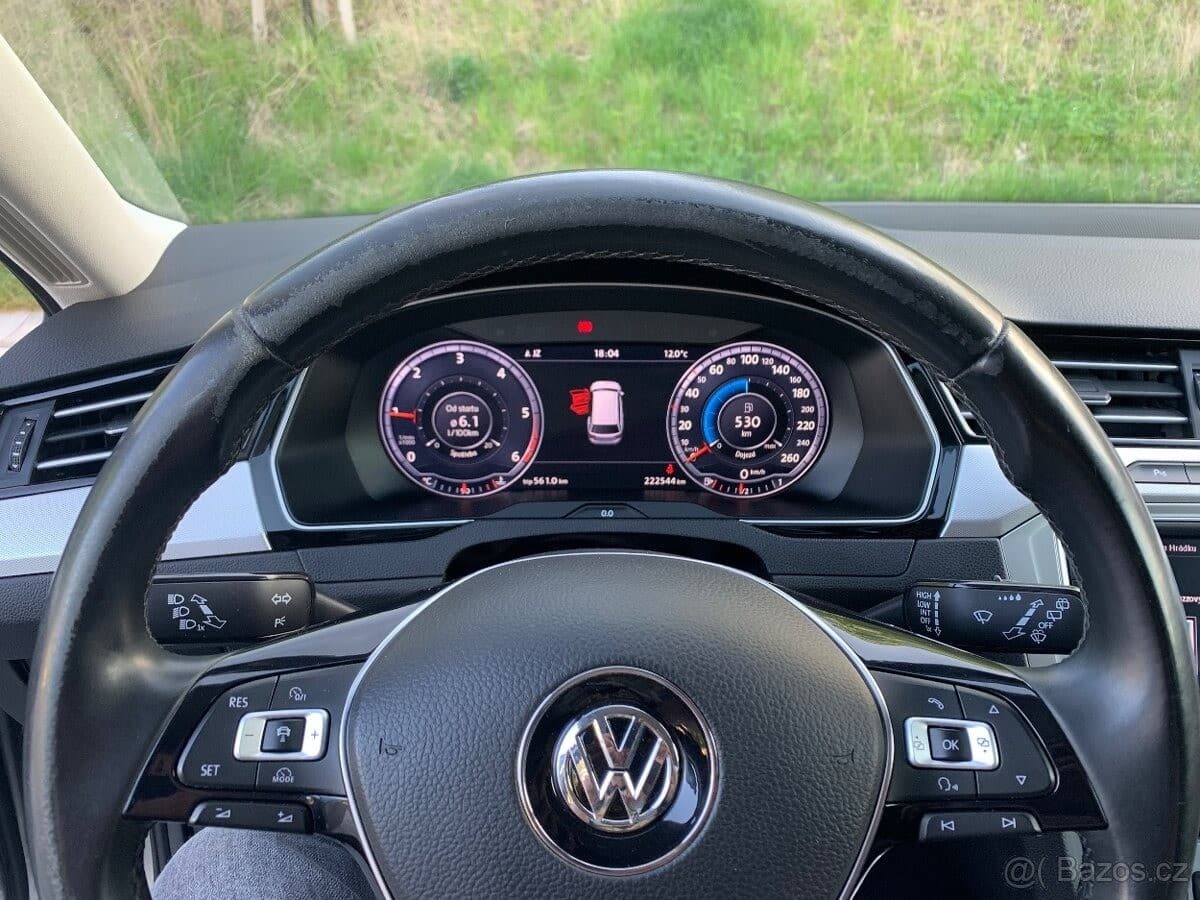 2015 Volkswagen PASSAT - 13