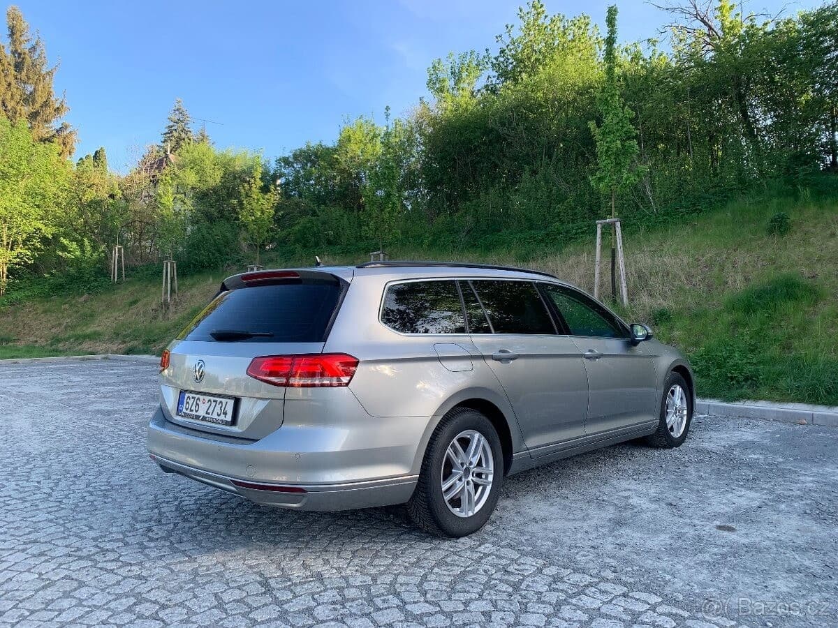 2015 Volkswagen PASSAT - 8