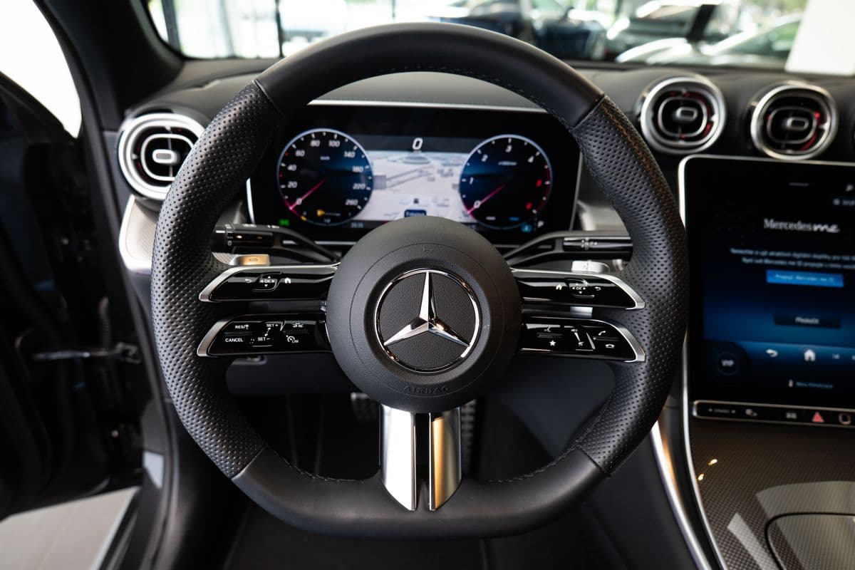2025 Mercedes-Benz GLC - 6