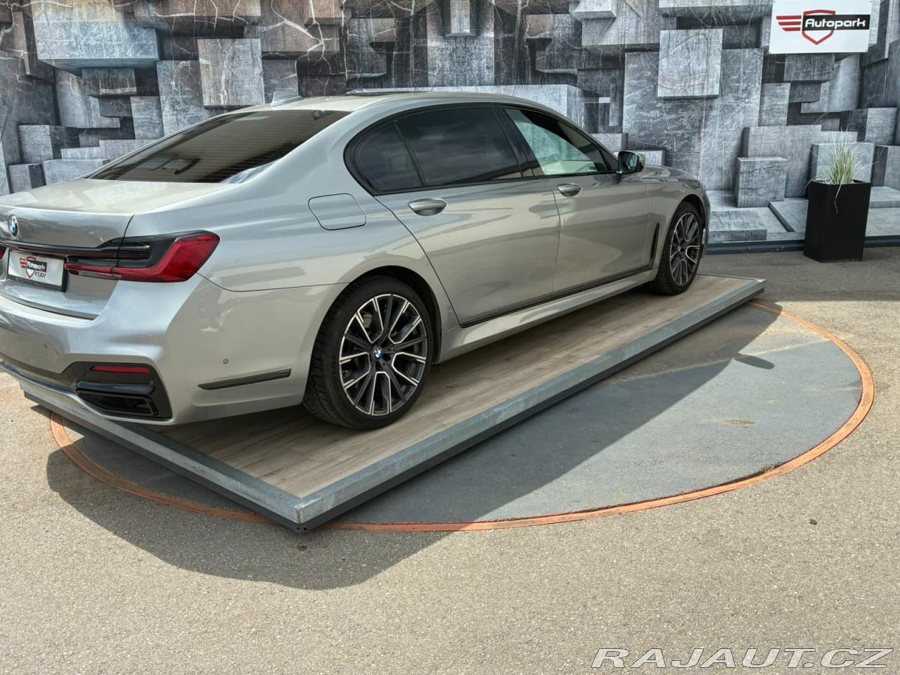 2020 BMW 7-SERIES - 6