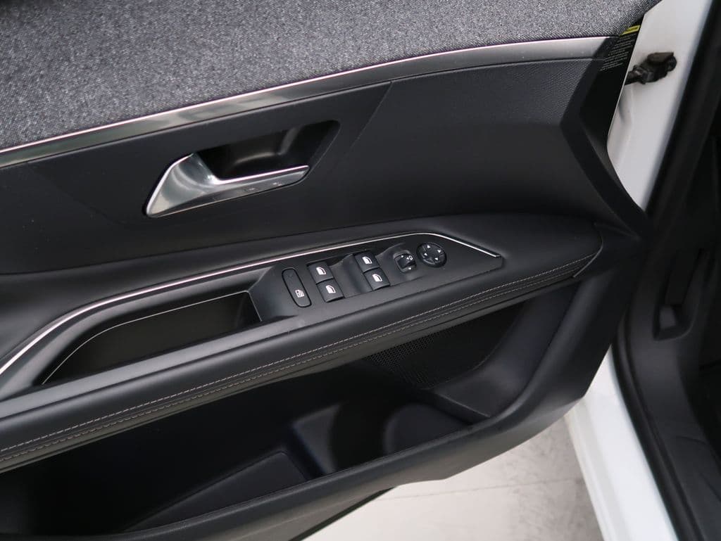 2017 Peugeot 3008 - 13