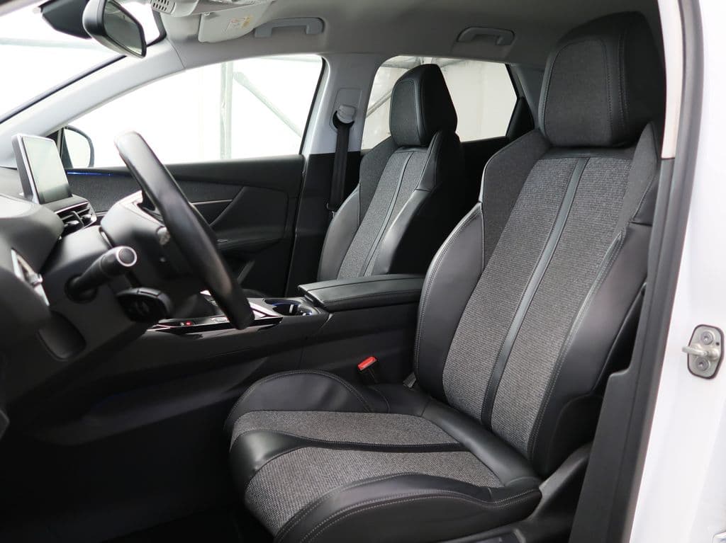 2017 Peugeot 3008 - 14