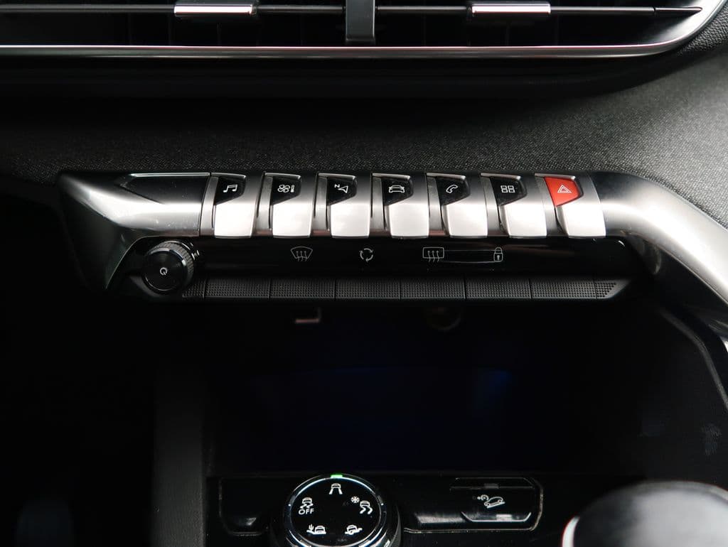 2017 Peugeot 3008 - 18