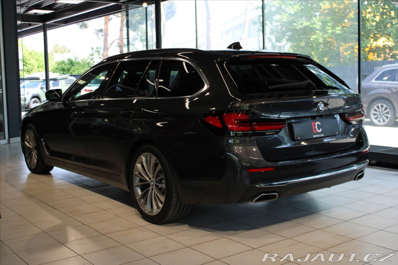 2022 BMW 5-SERIES - 4