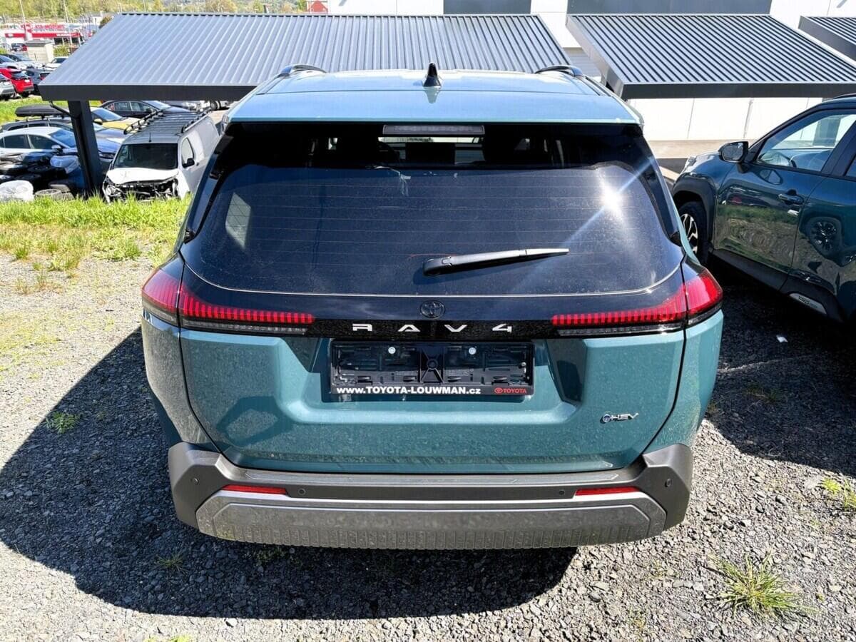 Toyota RAV4 - 6