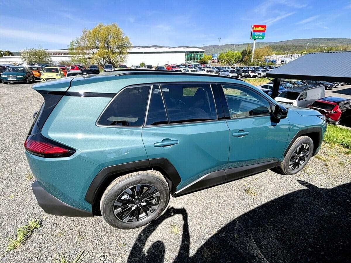 Toyota RAV4 - 8