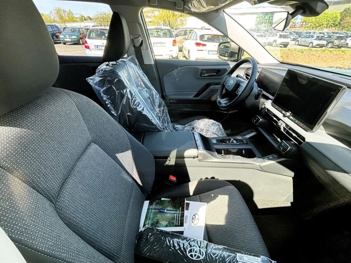 Toyota RAV4 - 9