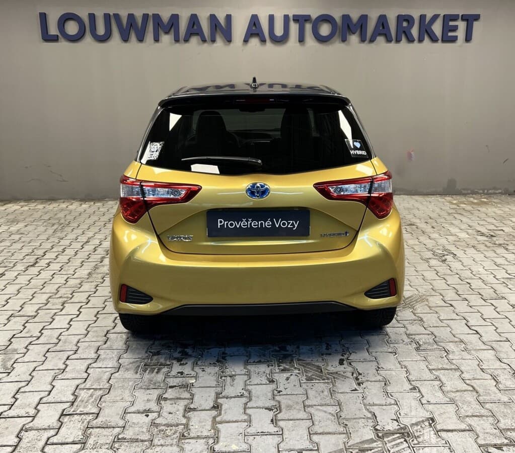 2019 Toyota YARIS - 13