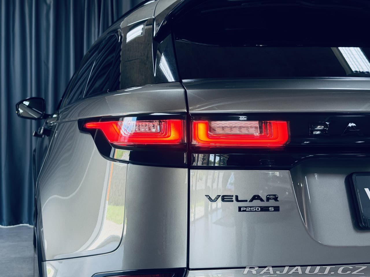 2018 Land Rover RANGE ROVER VELAR - 9