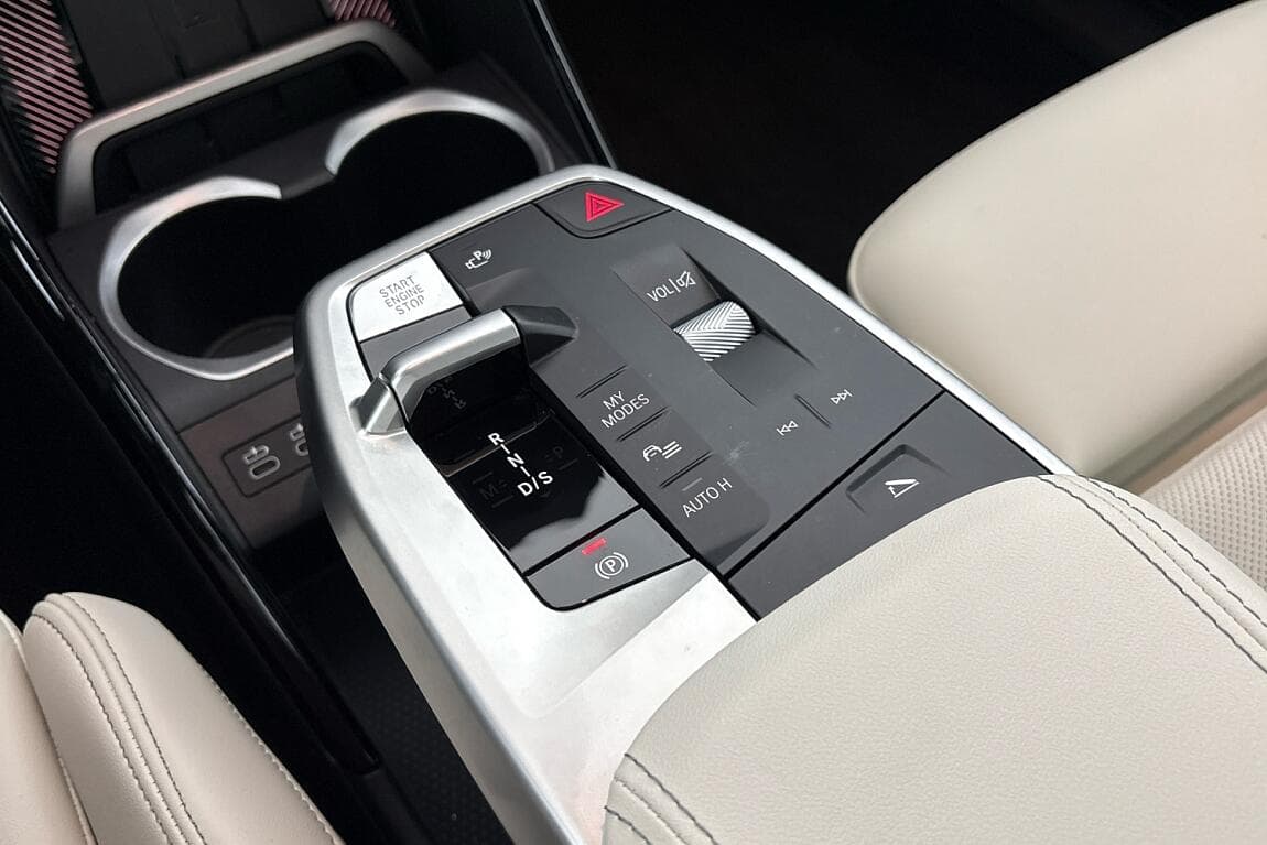 2025 BMW X1 - 11