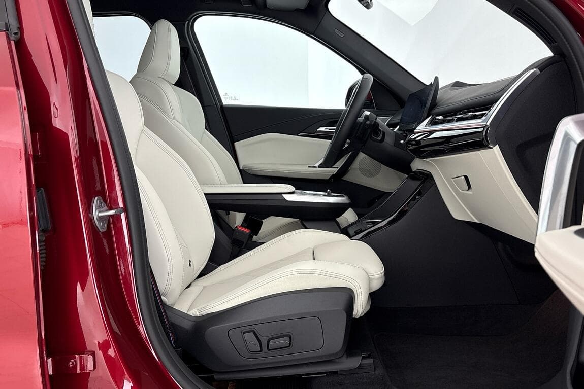2025 BMW X1 - 15