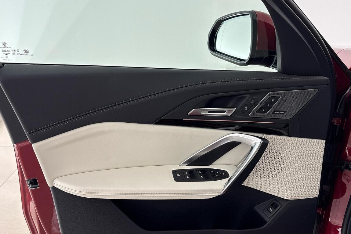 2025 BMW X1 - 16