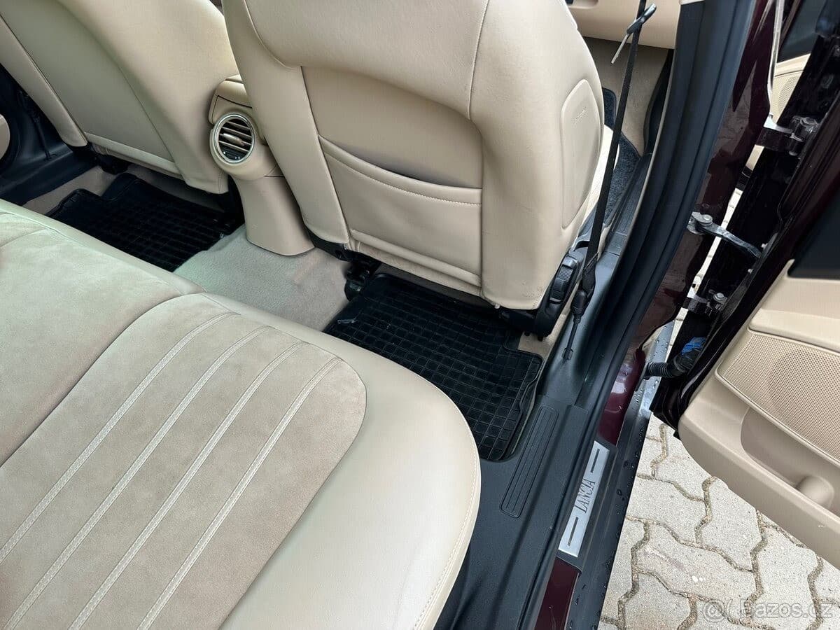 Lancia DELTA - 9