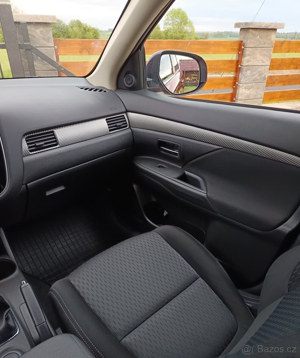 2014 Mitsubishi OUTLANDER - 19