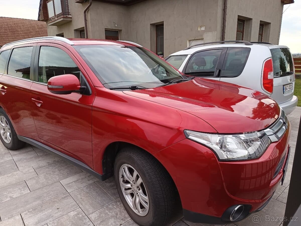 2014 Mitsubishi OUTLANDER - 2