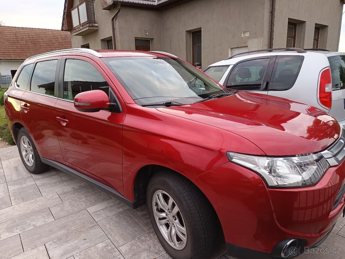 2014 Mitsubishi OUTLANDER - 4