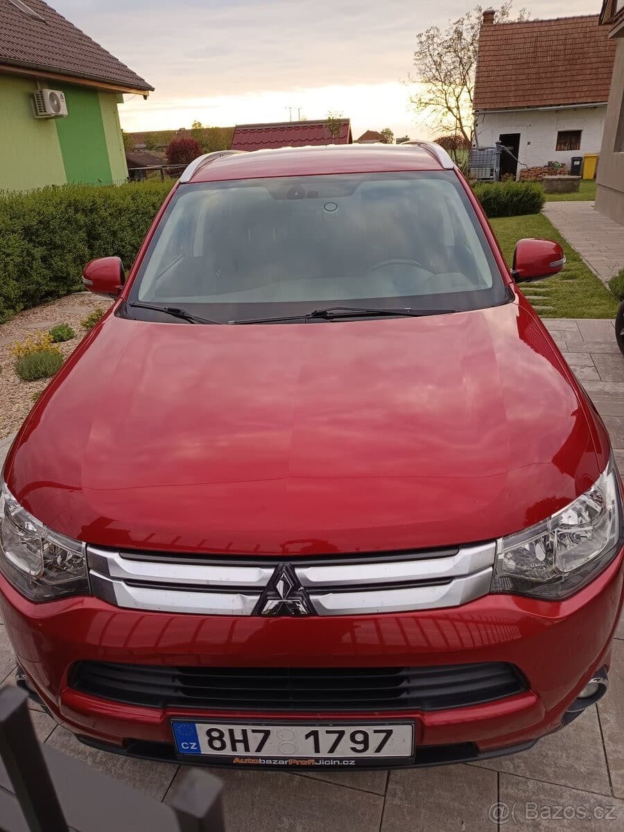 2014 Mitsubishi OUTLANDER - 5