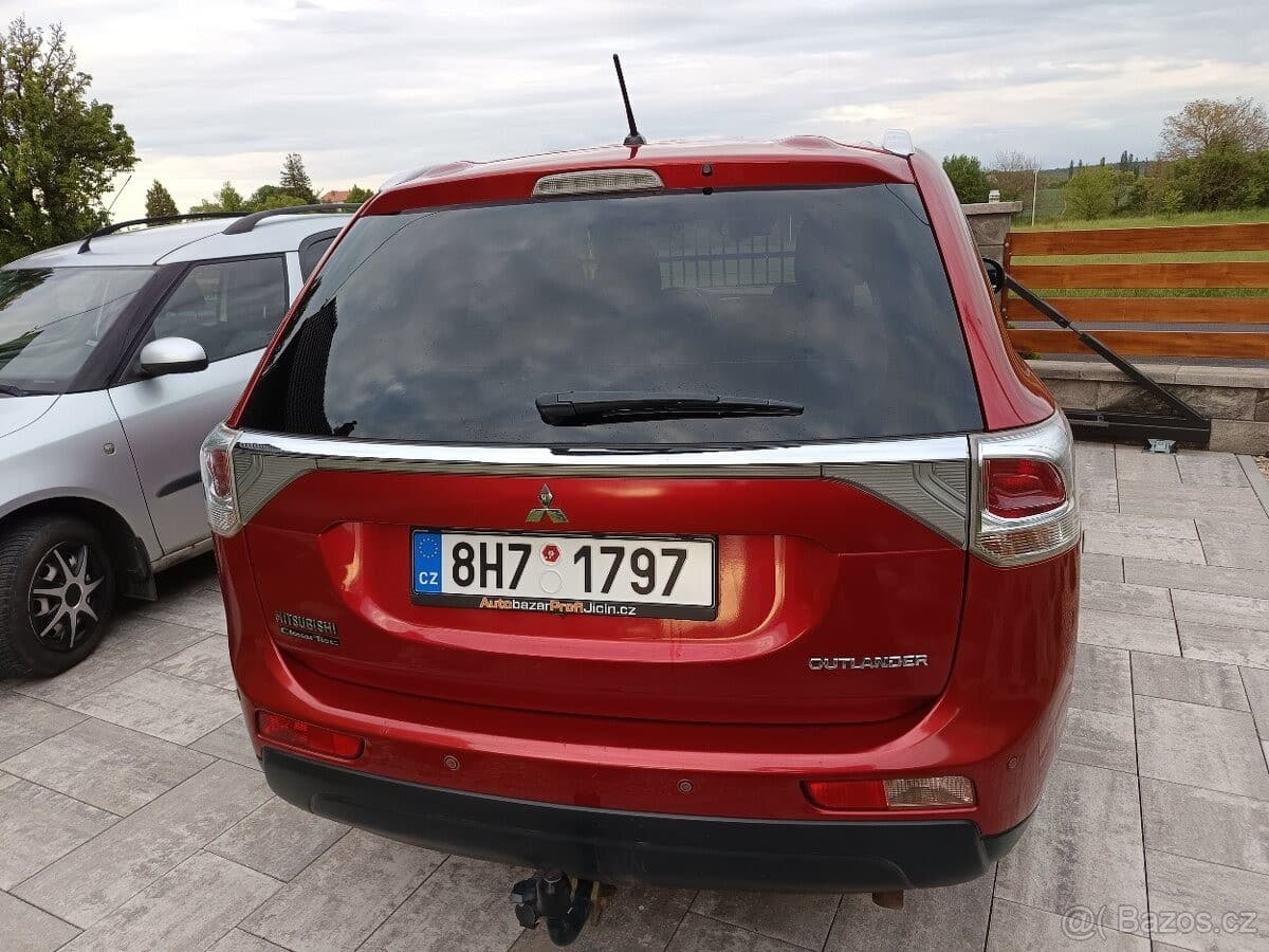 2014 Mitsubishi OUTLANDER - 6