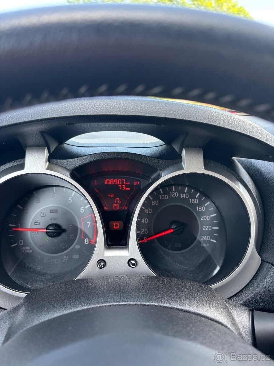2017 Nissan JUKE - 16