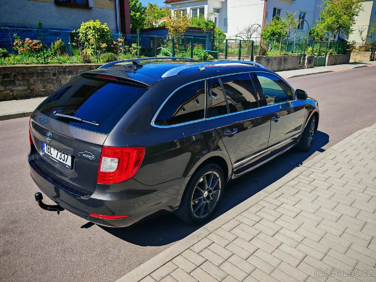 2011 Škoda SUPERB - 4