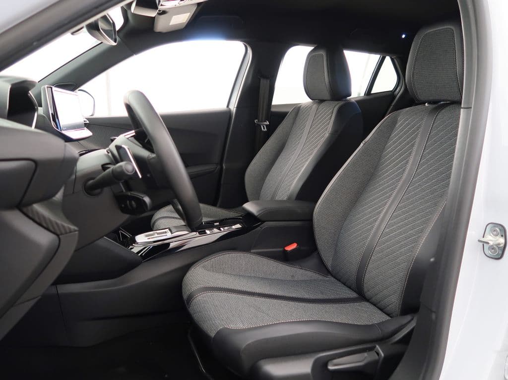 2025 Peugeot 2008 - 13