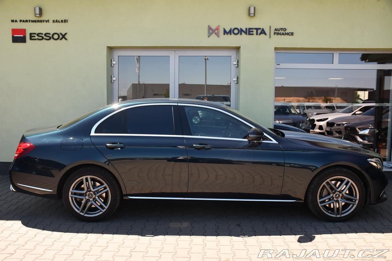 2016 Mercedes-Benz E-CLASS - 12