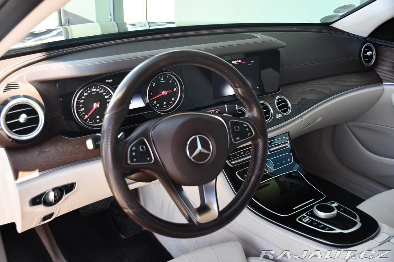 2016 Mercedes-Benz E-CLASS - 15