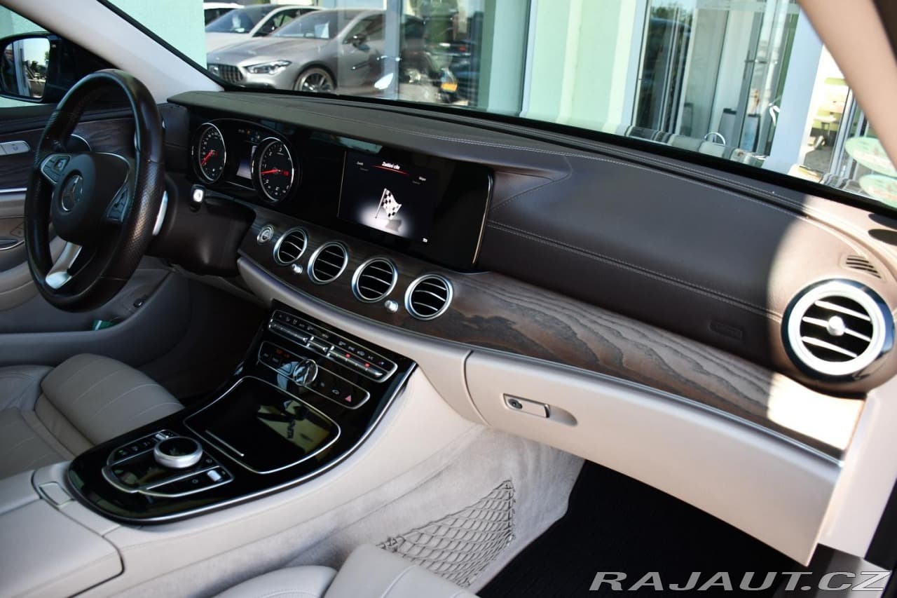 2016 Mercedes-Benz E-CLASS - 18