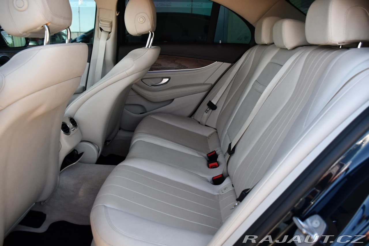 2016 Mercedes-Benz E-CLASS - 19