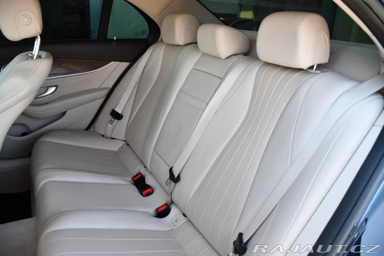 2016 Mercedes-Benz E-CLASS - 20