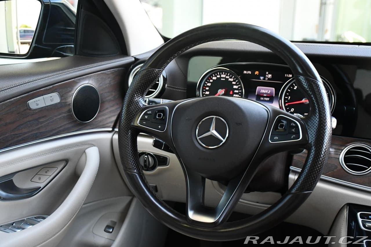 2016 Mercedes-Benz E-CLASS - 6
