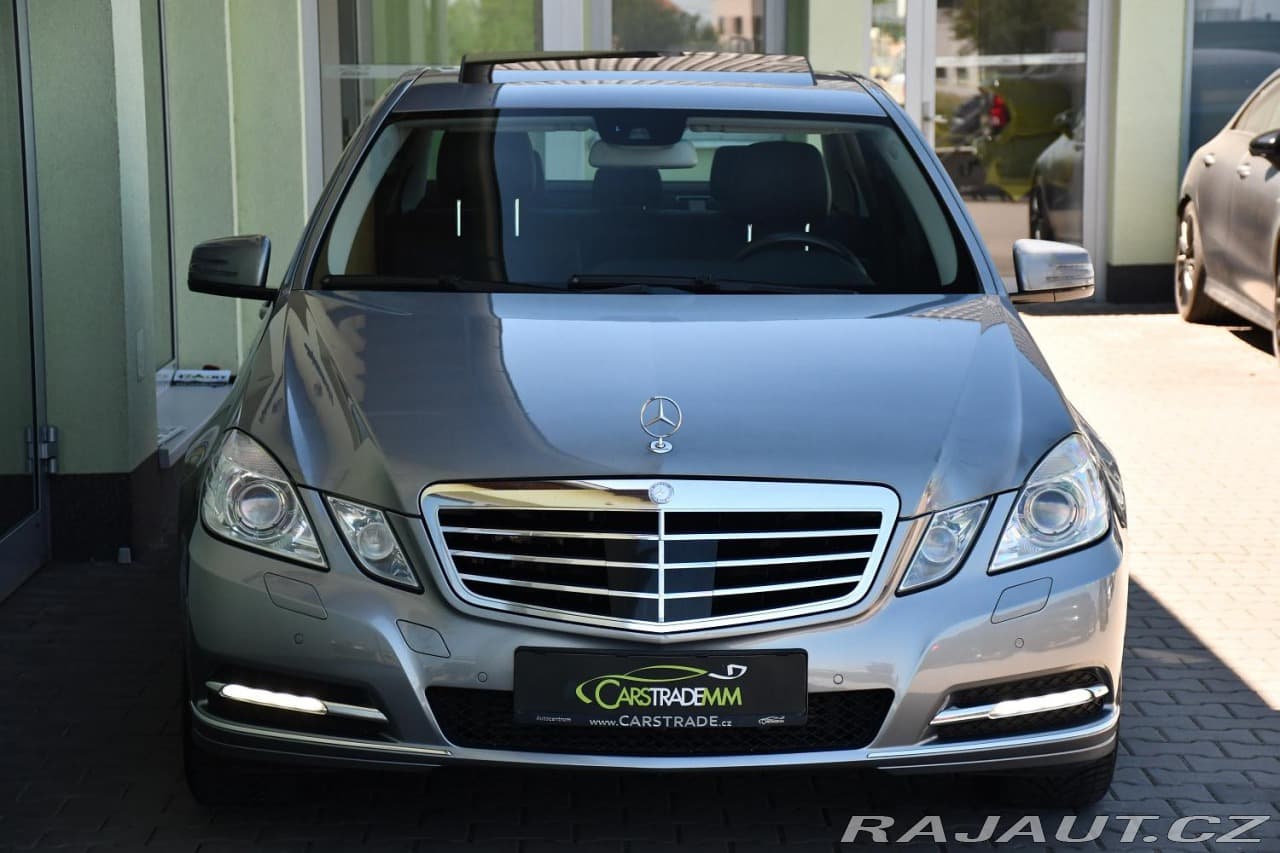 2011 Mercedes-Benz E-CLASS - 10