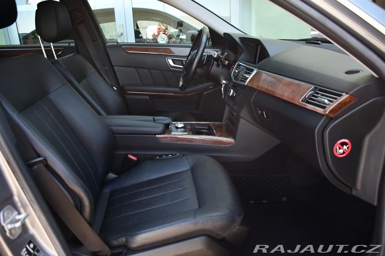 2011 Mercedes-Benz E-CLASS - 19