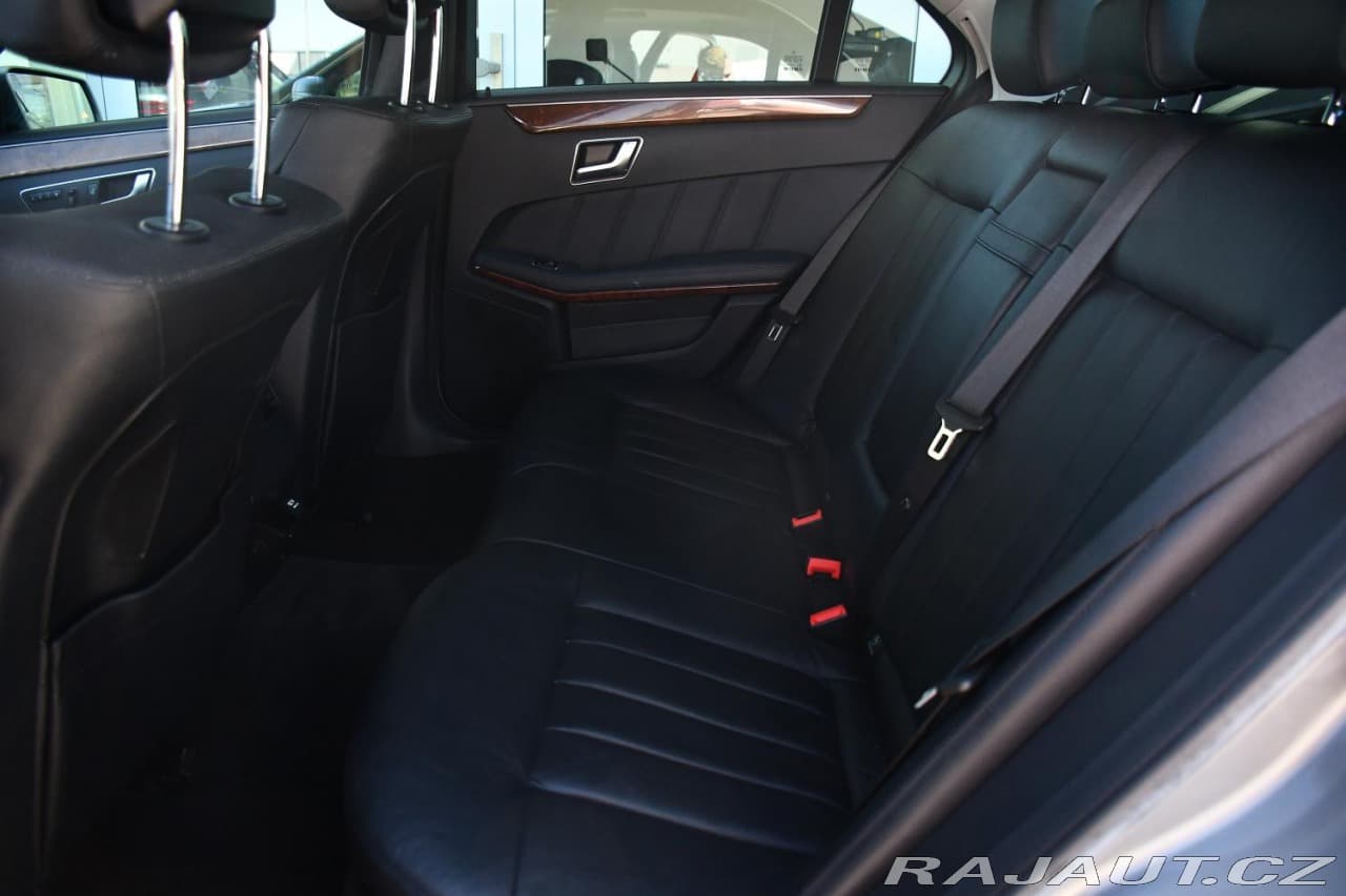 2011 Mercedes-Benz E-CLASS - 20