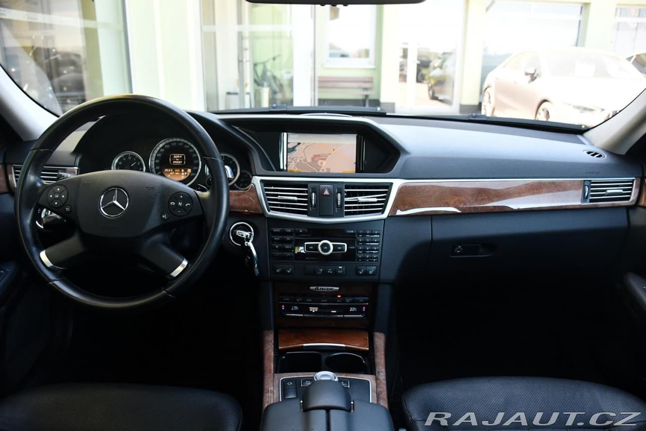 2011 Mercedes-Benz E-CLASS - 6