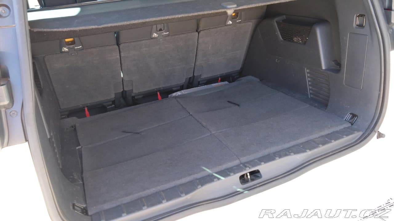 2015 Peugeot 5008 - 12