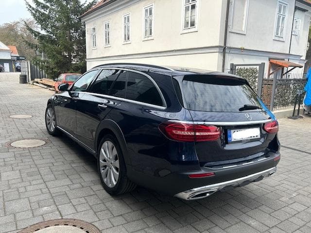 2020 Mercedes-Benz E-CLASS - 12