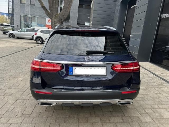 2020 Mercedes-Benz E-CLASS - 13