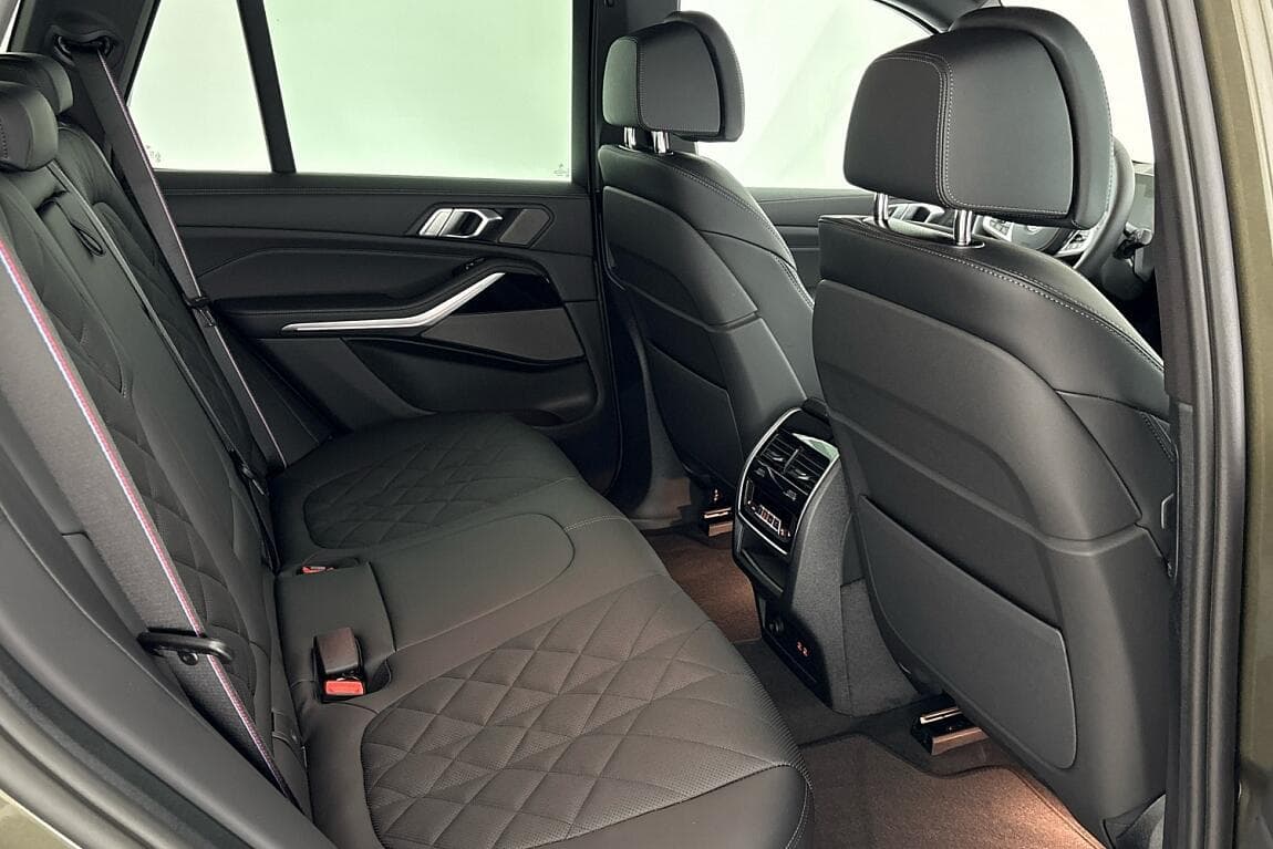 2026 BMW X5 - 13