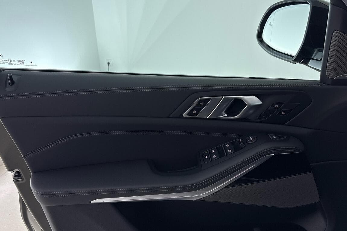2026 BMW X5 - 17