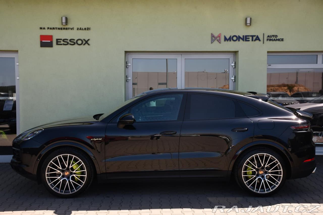 2021 Porsche CAYENNE - 11