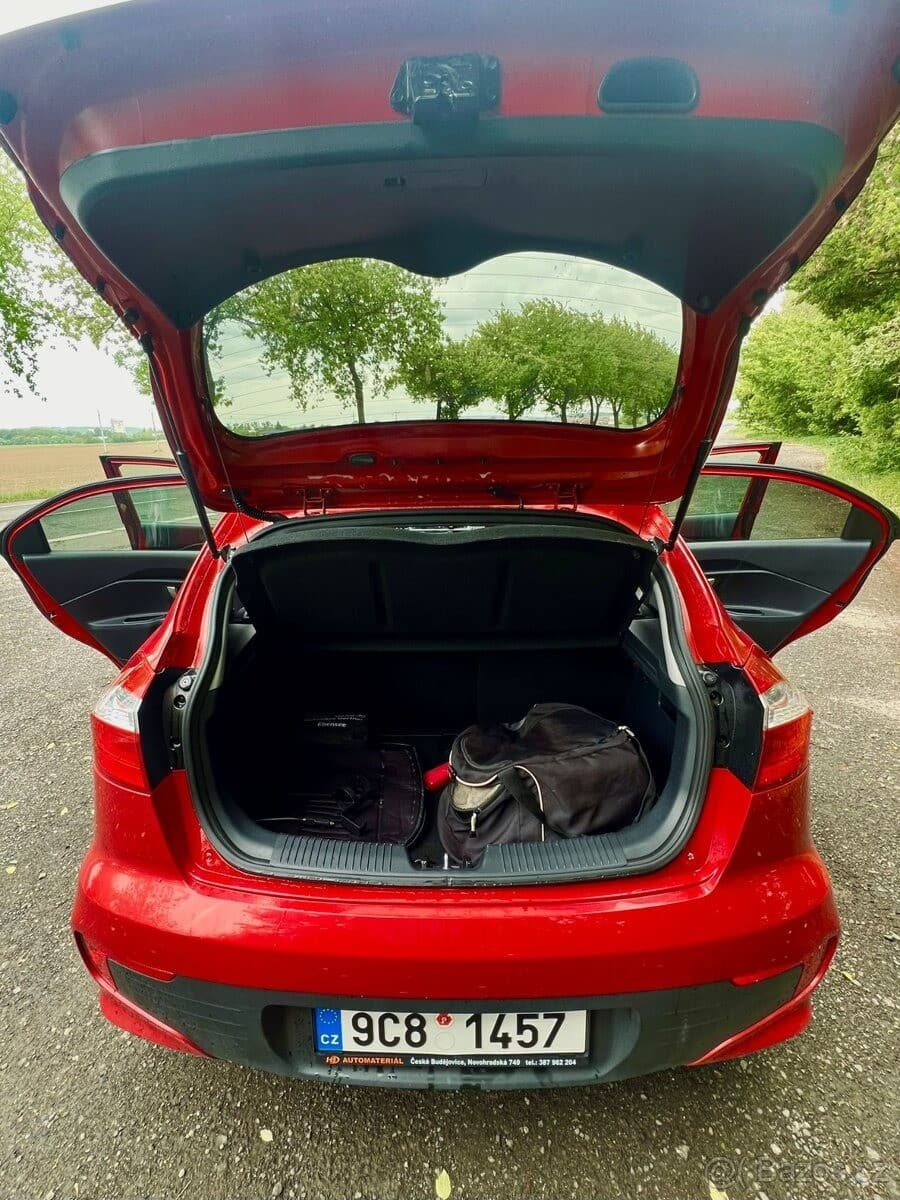 2015 Kia RIO - 8