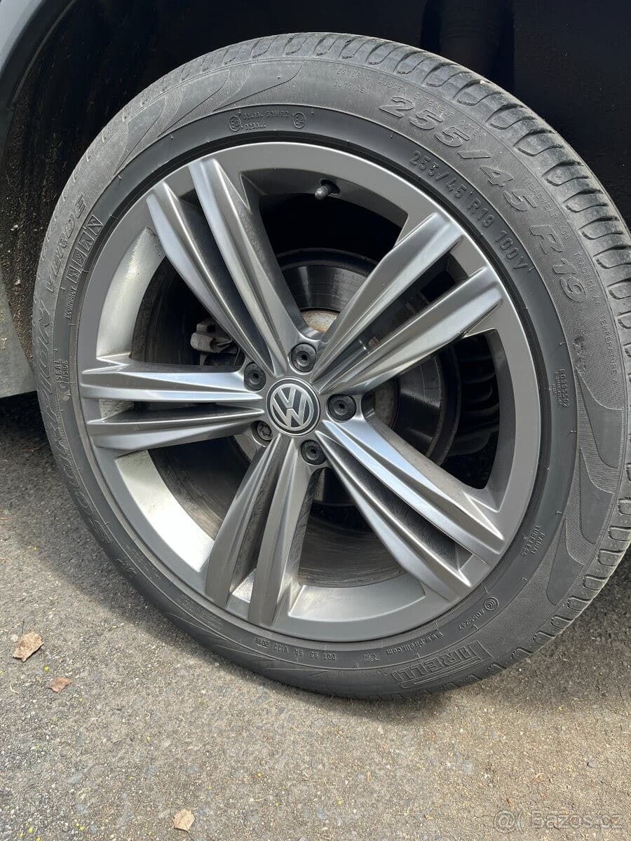 2018 Volkswagen TIGUAN - 3