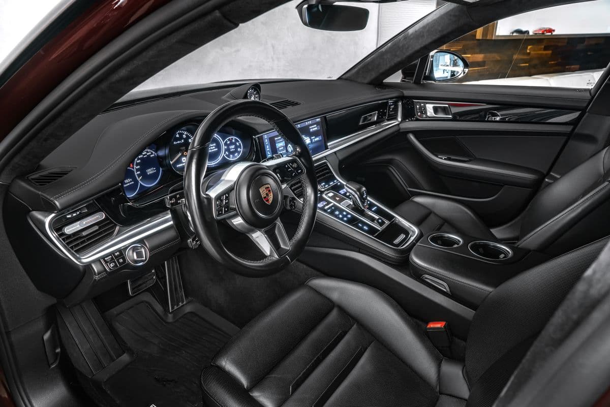2018 Porsche PANAMERA - 12
