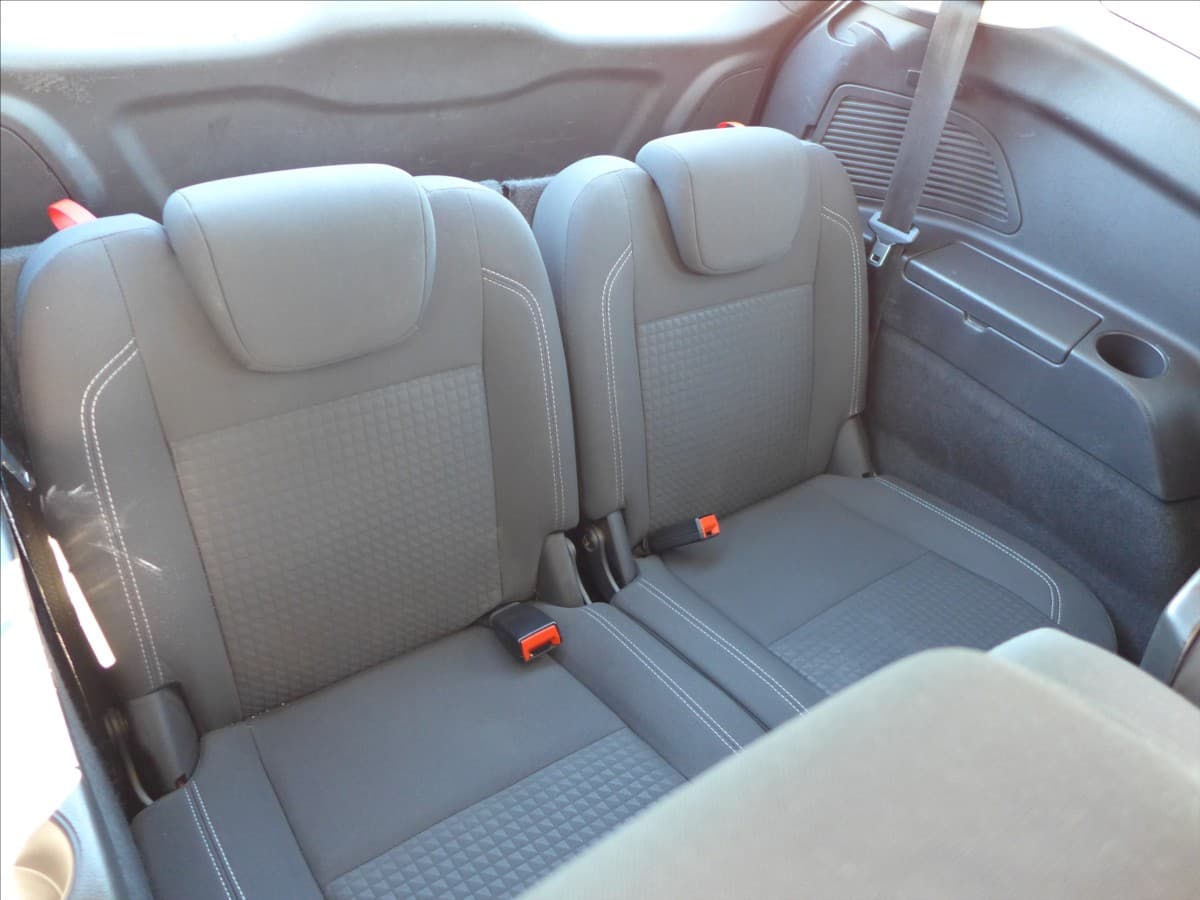 2015 Ford C-MAX - 9
