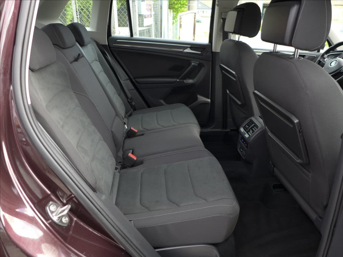 2017 Volkswagen TIGUAN - 9